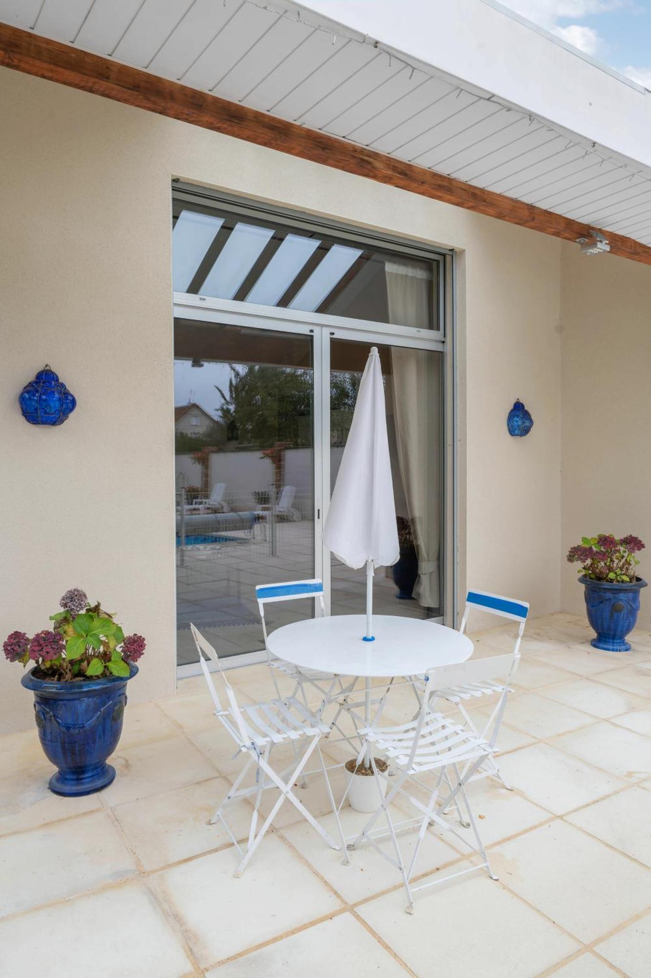 La Petite Maison Gannat Exterior foto